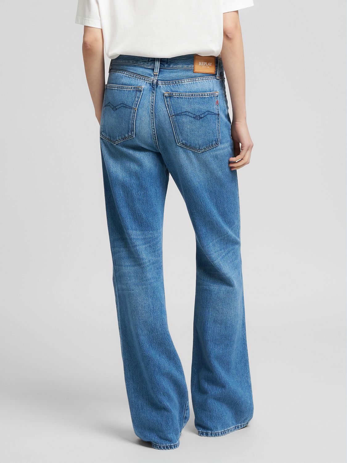 RPW56WL8Y_RPBLU009_2_1762403479000