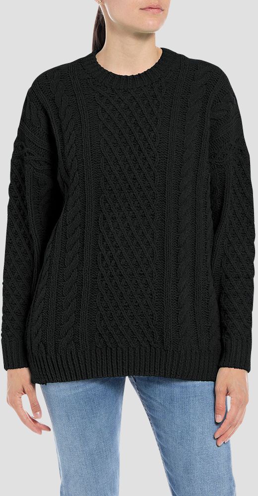 RELAXED CABLE KNIT SWEATER